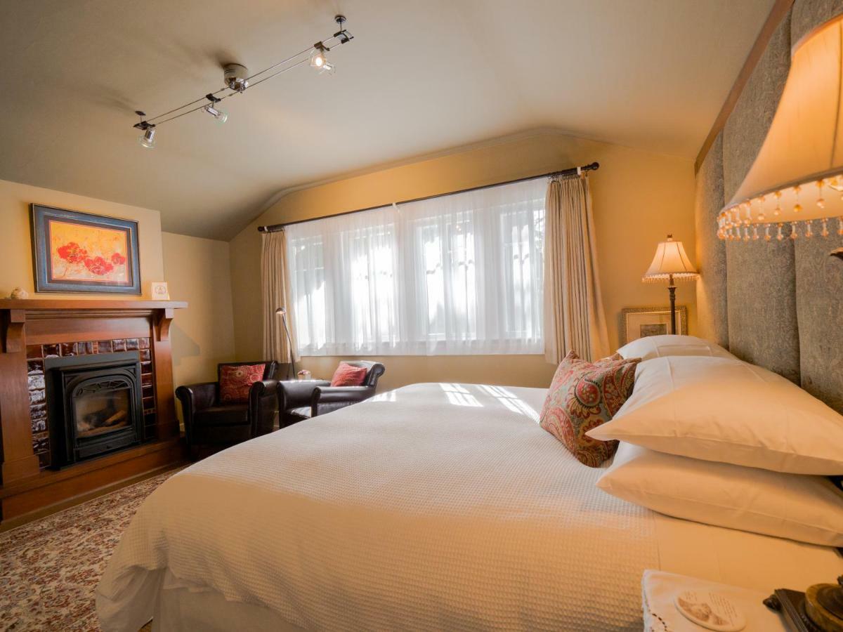 Thistledown House Уэст-Ванкувер Экстерьер фото